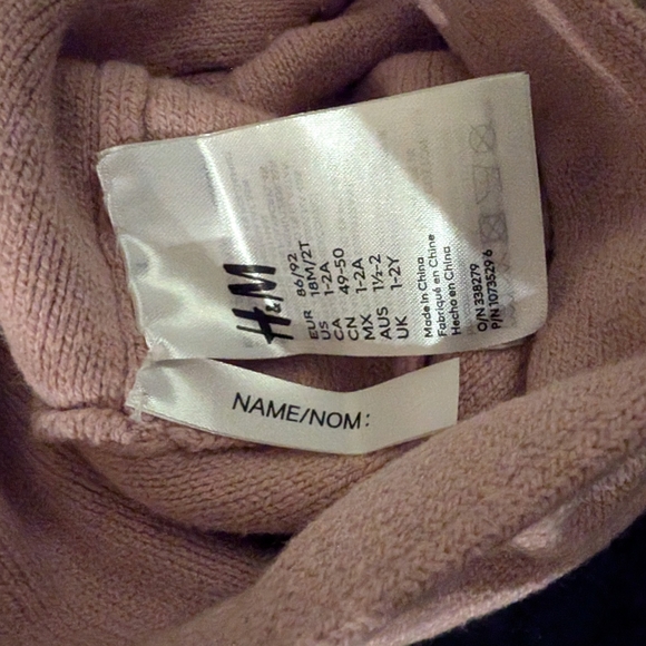 H&M rose knit knot hat size 1-2T in EUC - Picture 2 of 2